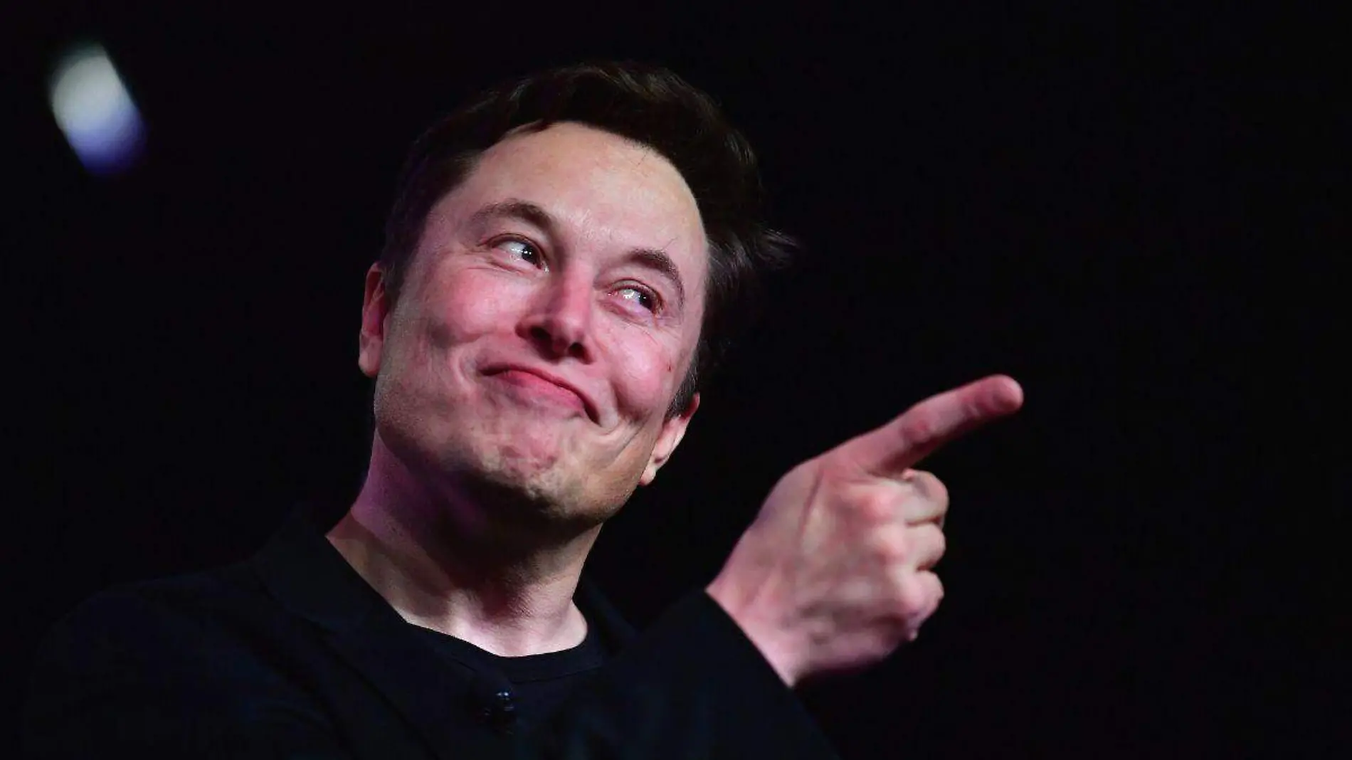 Musk planea despedir hasta la mitad de los 7 mil 500 empleados de Twitter